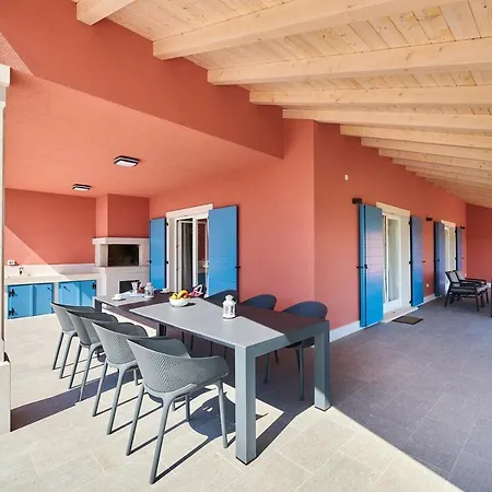 Luxury With A Swimming Pool Oprtalj, Central Istria - Sredisnja Istra - 18124 Villa *